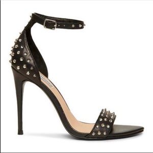 🅰️ NWOB Steve Madden Black Studded Heels Size 9